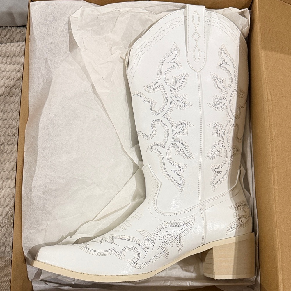 White Western Cowboy Boots